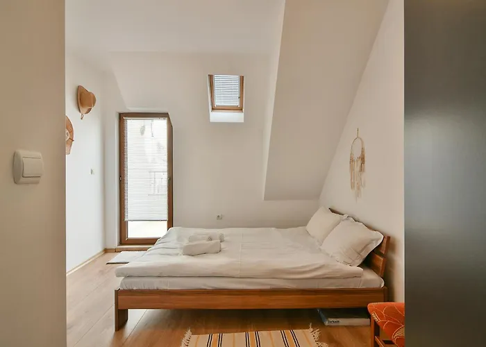 Area Retreat Ac & Wifi Apartment